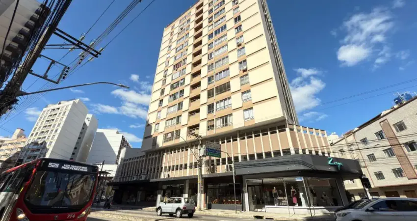 Viva o privilégio de morar na Av. Presidente Itamar Franco! Apartamento 2 quartos à venda.