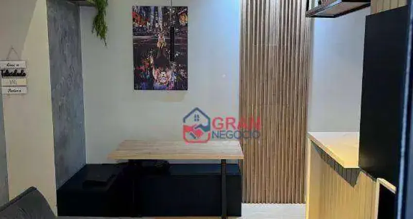 Apartamento mobiliado à venda na região do Campo Comprido