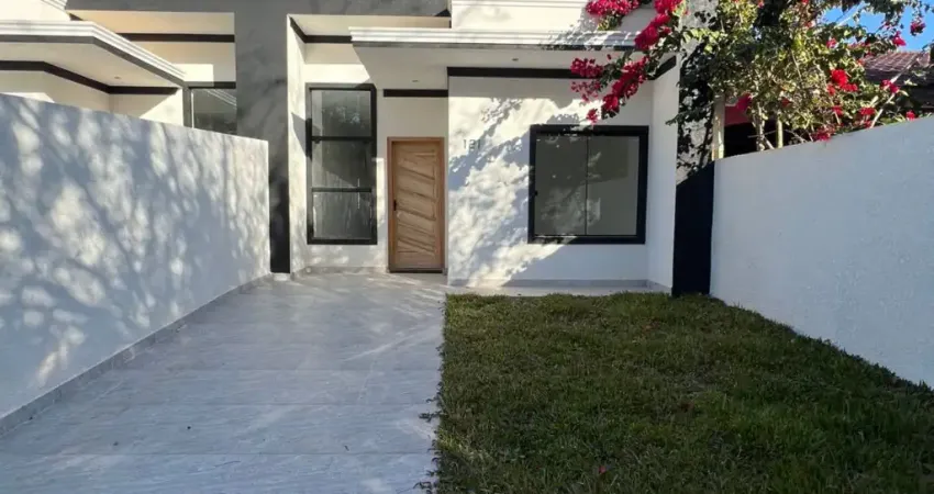 DIRETO COM PROPRIETÁRIO! Casa nova, terreno grande, portão instalado e churrasqueira!
