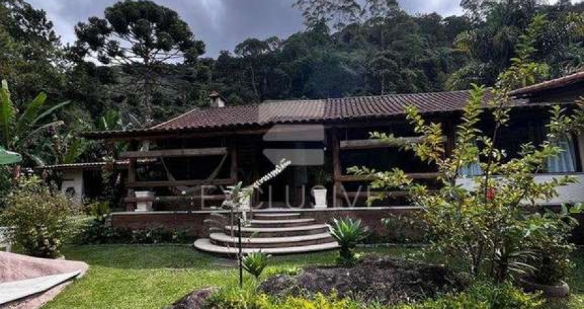 Belissima Chácara em Debossan à 2KM da RJ 116 com 1.000m² R$ 600.000,00 Nova Friburgo/RJ