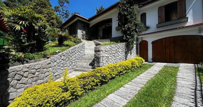 EXCELENTE CASA LINEAR DE 4 QUARTOS - R$ 1.500.000,00 - VALE DOS PINHEIROS - NOVA FRIBURGO