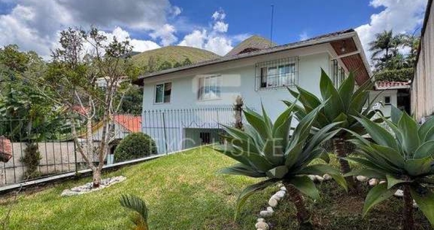 Casa com 5 dormitórios à venda, por R$ 1.350.000, -Vale dos Pinheiros - Nova Friburgo/RJ