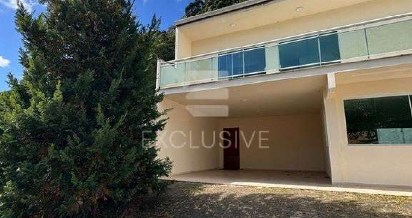Casa com 3 dormitórios à venda, 296,65 m² por R$ 850.000,00 - Caascatinha - Nova Friburgo