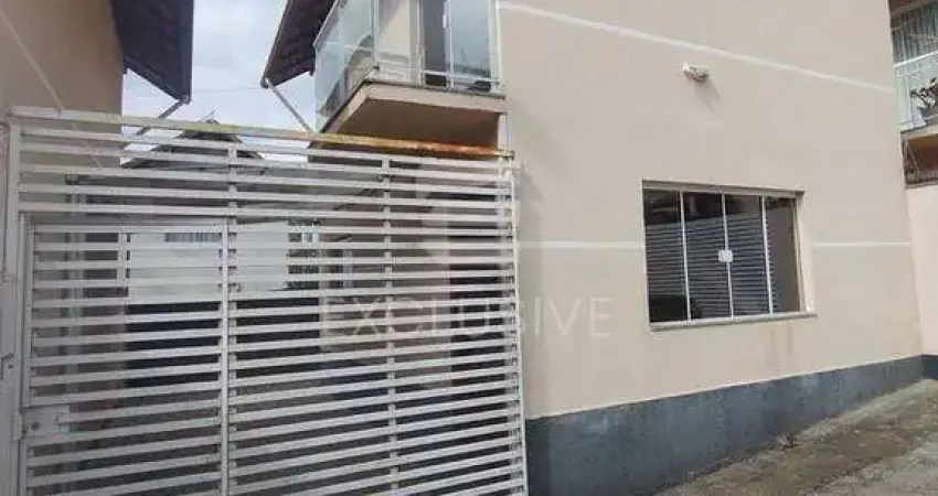 Casa com 2 dormitórios à venda, 65 m² por r$ 300.000 - varginha - nova friburgo - rj
