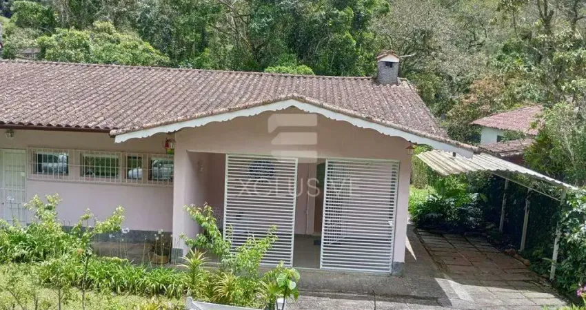 Casa linear com 3 dormitórios à venda, 750 m² por r$ 780.000,00 - mury - nova friburgo/rj