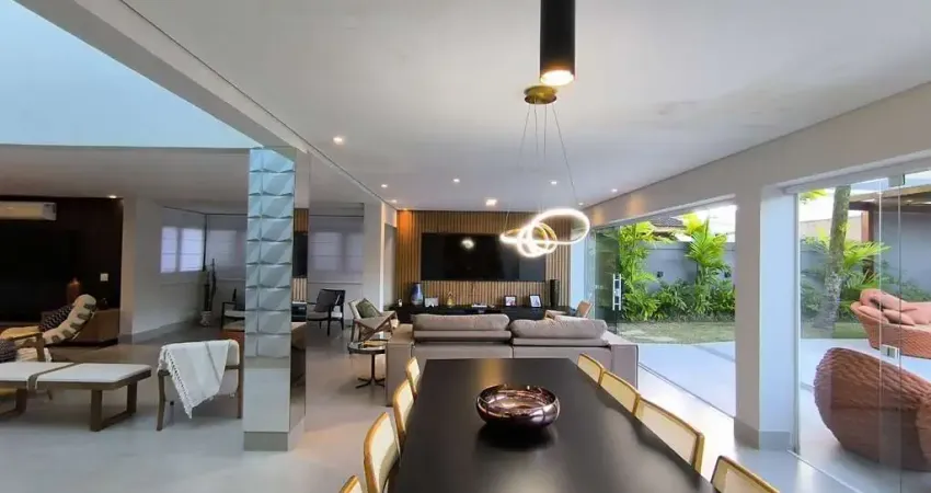 Casa Jardim Acapulco Guarujá 4 suítes toda reformada a venda