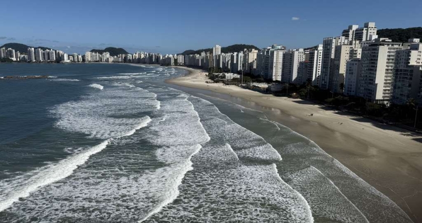 Apartamento decorado e reformado com vista total mar Guarujá