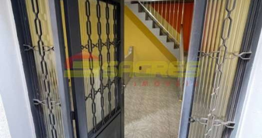 Casa 100m² na  Vila Nivi por R$ 1.350,00