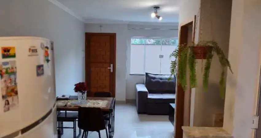 Sobrado com 02 suítes em Condomínio  - Venda - Vila Leonor