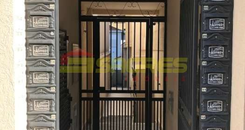 Casa em condomínio com 01 dormitório, Vila Paulicéia