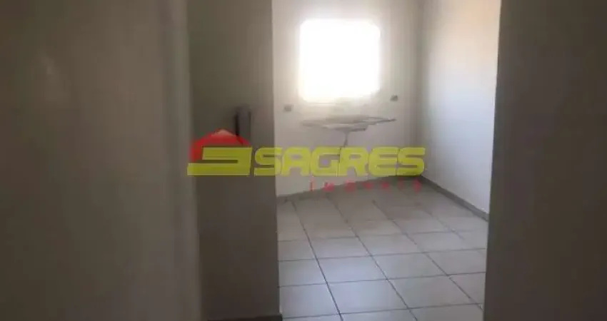 Kitnet com 1 Quarto para Locação, 40m² Por R$ 900,00
