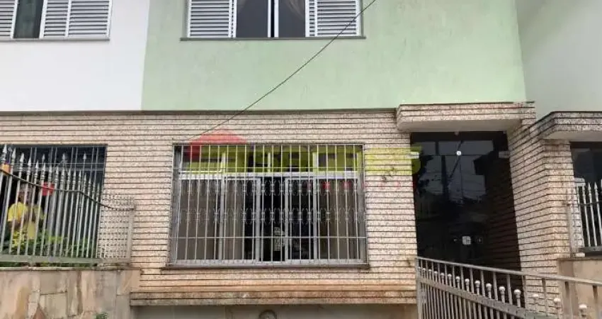 Sobrado com 3 Quartos para Locação, 130m² Por R$ 7.500,00