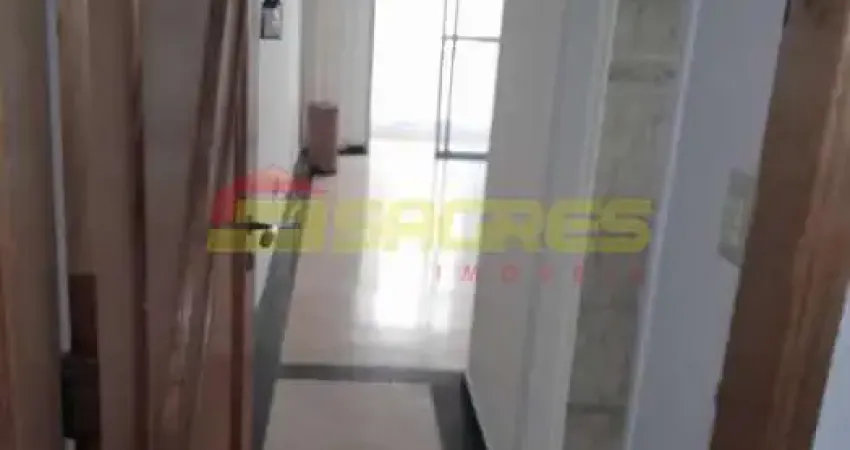 Apartamento Semi Mobiliado com 3 Quartos para Locação, 65m² Por R$  2..500,00