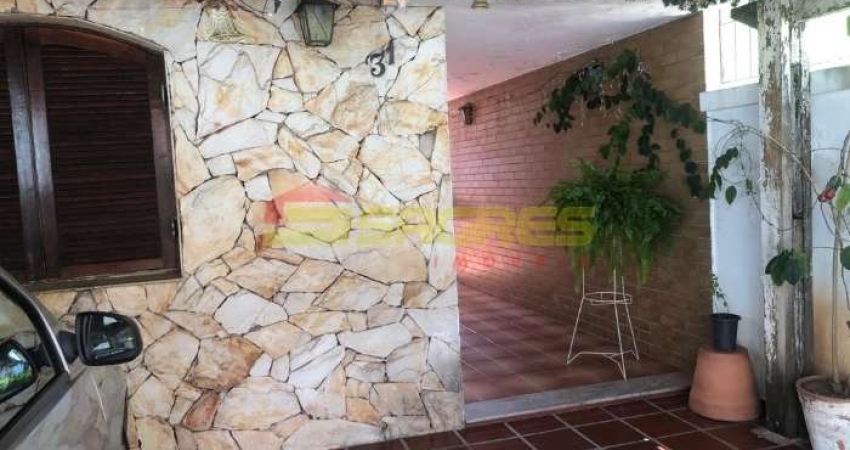 Casa térrea com 03 Dormitórios, Vila Guilherme por: R$ 580.000,00