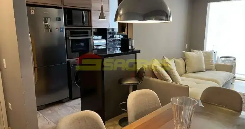 Apartamento com 3 Dormitórios (sendo 1 suíte) à venda, 61 m² por R$ 735.000,00