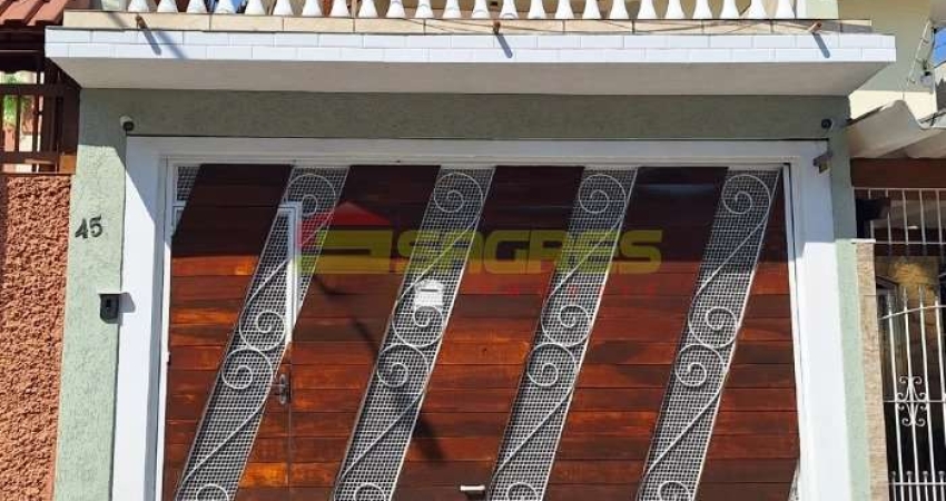 Sobrado com 3 quartos (sendo 2 suítes) à venda, 173 m² por R$ 890.000,00