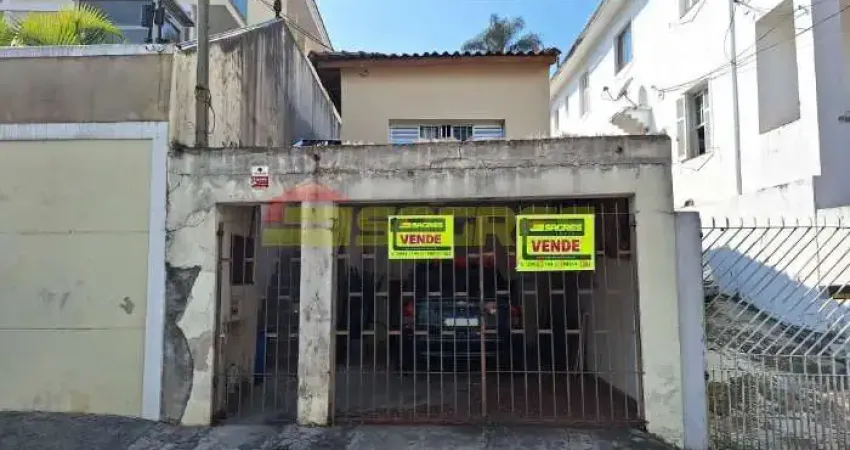Casa Térrea com 3 Quartos à Venda, 248m² por R$ 1.100.000