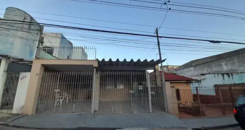 Casa Térrea com 4 Quartos à Venda, 240m² por R$ 900.000