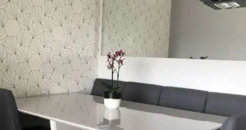 Apartamento com 3 Quartos à Venda, 68m² por R$ 470.000