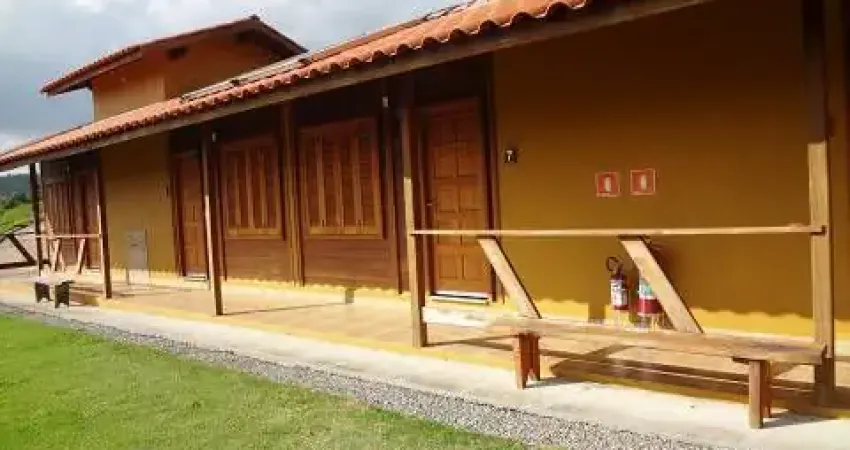 Casa com 3 quartos à venda no Centro, Piracaia 