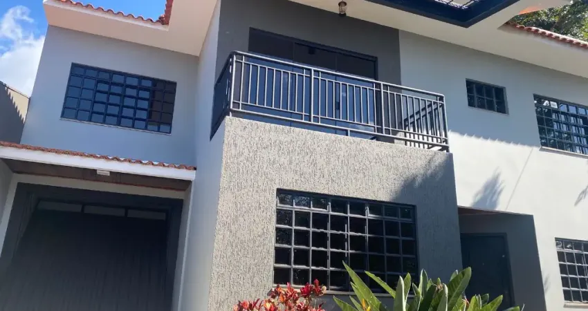 Sobrado com 05 quartos para alugar -Cascavel - Universitário
