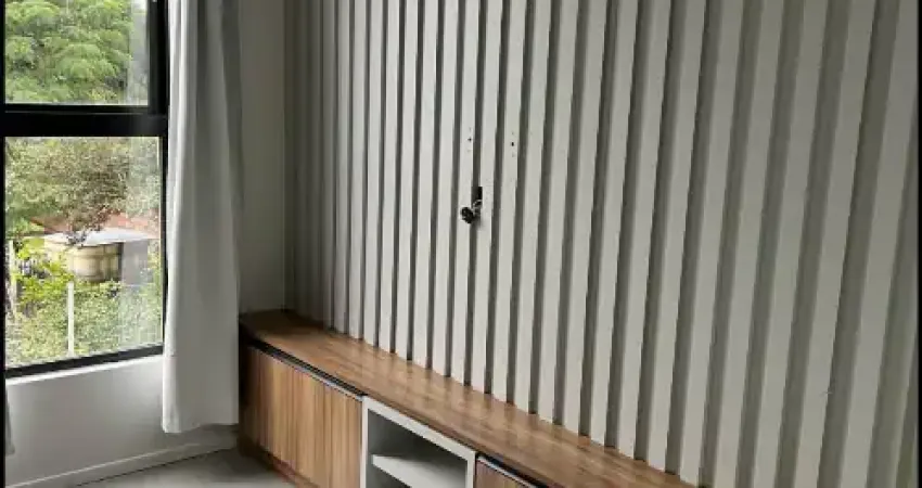 Alugo apartamento semi mobiliado (condominio incluso) com cozinha planejada e quarto planejada (cascavelpr)