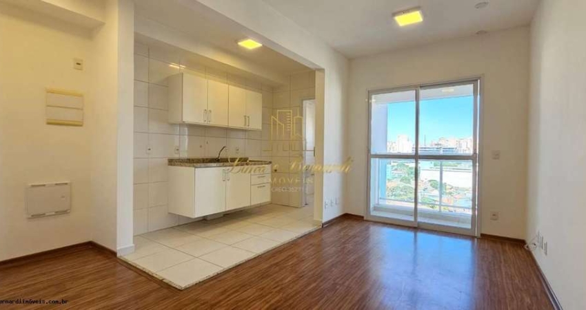 Apartamento para Locação em São Paulo, Várzea da Barra Funda, 1 dormitório, 1 suíte, 1 vaga