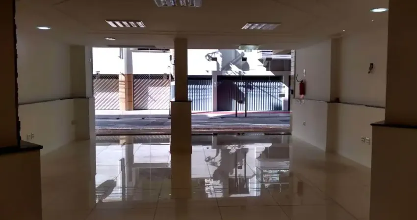 Linda sala para venda e locação no centro de BC