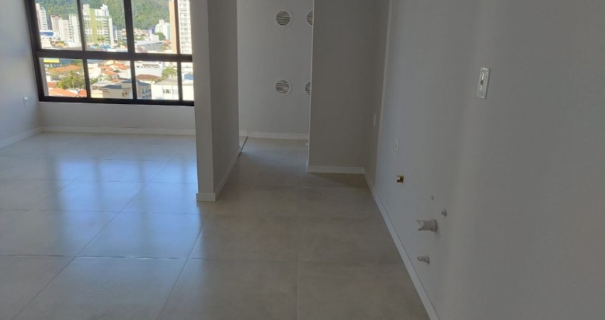 Ótimo apartamento com 3 dormitórios ao lado prefeitura