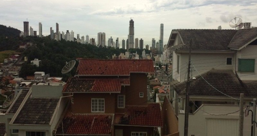 Casa com 3 quartos à venda na Rua Vietnã, Nações, Balneário Camboriú