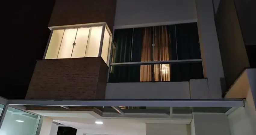 Casa com 3 quartos à venda na Rua Vietnã, Nações, Balneário Camboriú