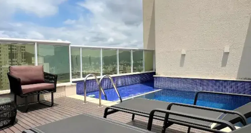 Linda cobertura mobiliada localizada no centro de balneário camboriú