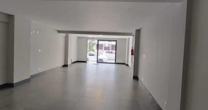 Excelente sala térrea no bairro pioneiros próxima aos hospitais