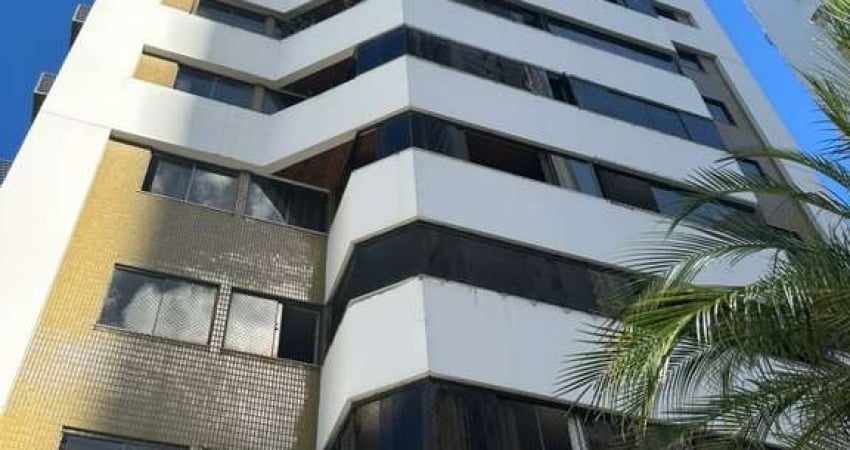 Apartamento para Venda em Salvador, Pituba, 2 dormitórios, 1 suíte, 3 banheiros, 3 vagas