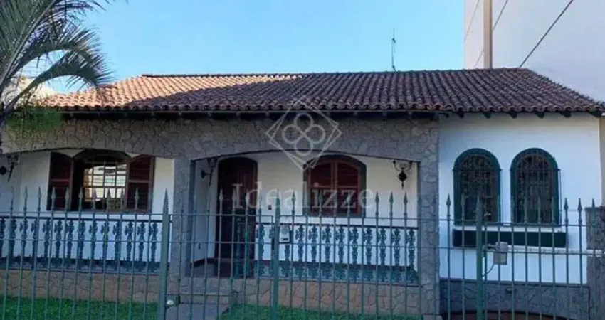 Casa para Venda em Volta Redonda / RJ no bairro Laranjal