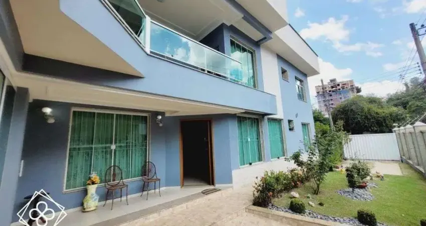 Casa com 4 Quartos no bairro Sessenta  – Ampla, Conservada e com Quintal