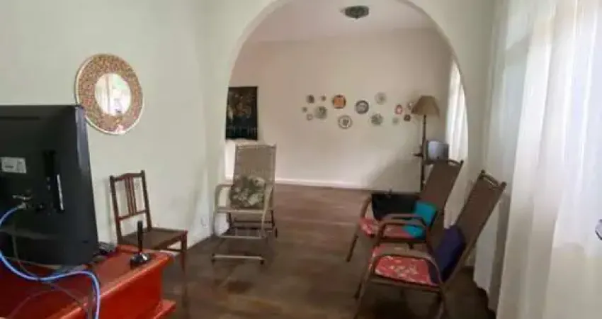 Casa para Venda em Volta Redonda / RJ no bairro Sessenta