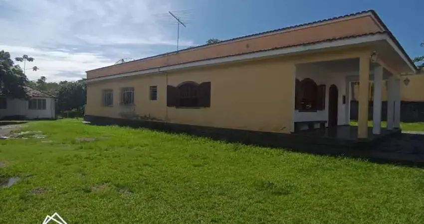 Casa para Venda em Pinheiral / RJ no bairro Rolamão