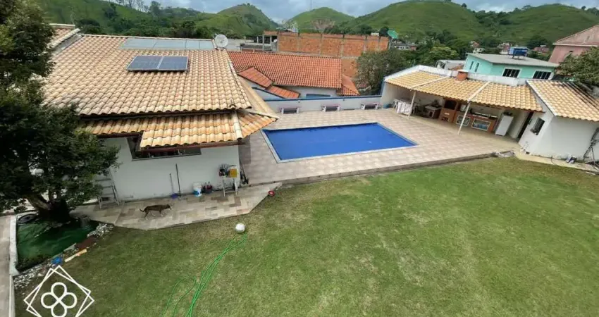 Casa para Venda em Barra Mansa / RJ no bairro Morada do Vale