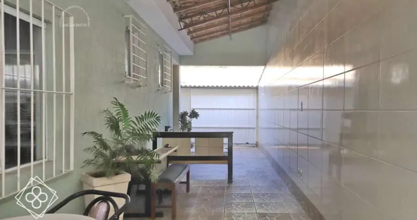 Casa para Venda em Volta Redonda / RJ no bairro Jardim Caroline