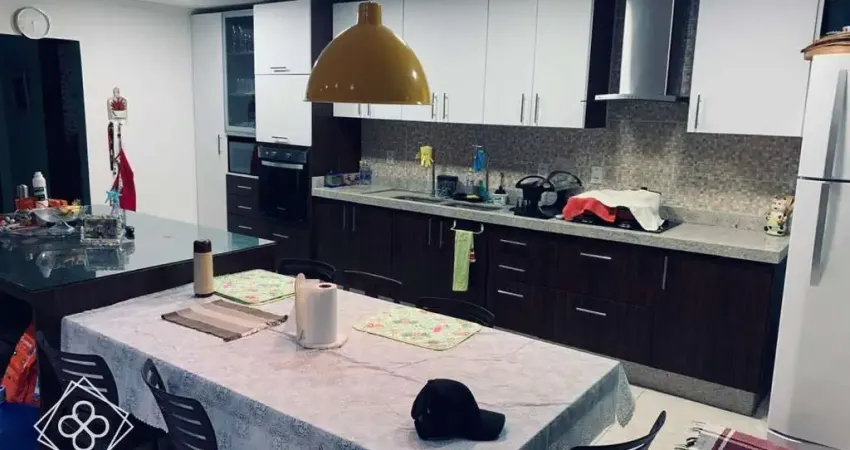 Casa para Venda em Volta Redonda / RJ no bairro Água Limpa