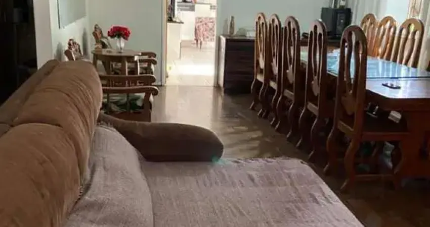 Casa para Venda em Volta Redonda / RJ no bairro Jardim Amália