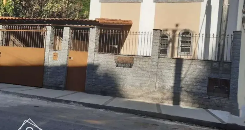 Casa para Venda em Volta Redonda / RJ no bairro Vila Americana