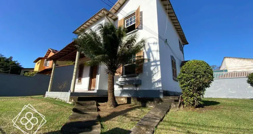 Casa para Venda em Volta Redonda / RJ no bairro Laranjal