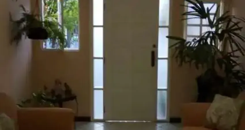 Casa para Venda em Volta Redonda / RJ no bairro Jardim Tiradentes