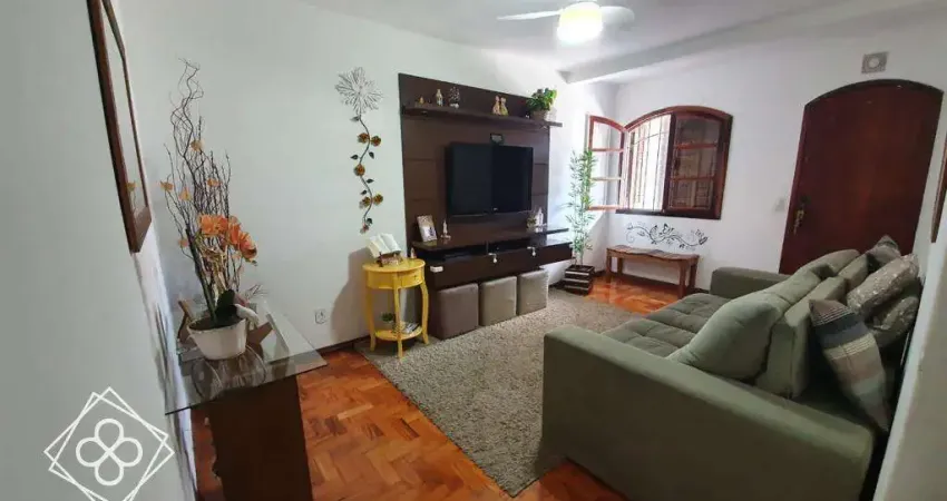 Casa para Venda em Volta Redonda / RJ no bairro Jardim Tiradentes