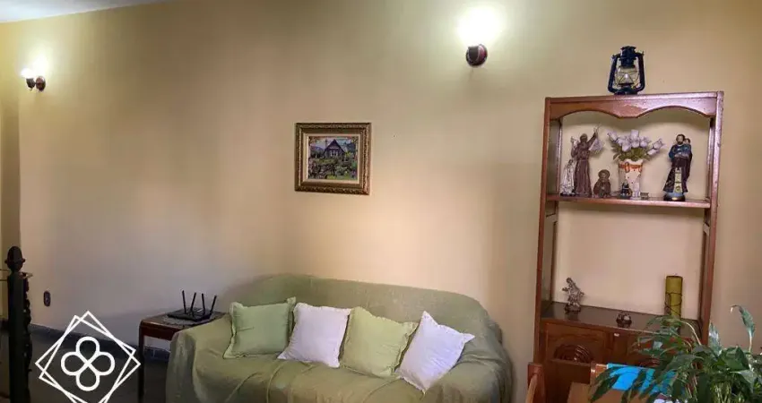 Casa para Venda em Volta Redonda / RJ no bairro Jardim Amália