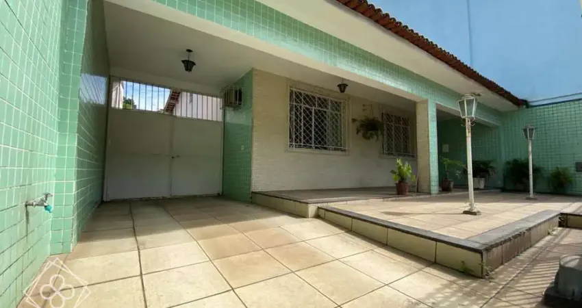 Casa para Venda em Volta Redonda / RJ no bairro São Lucas