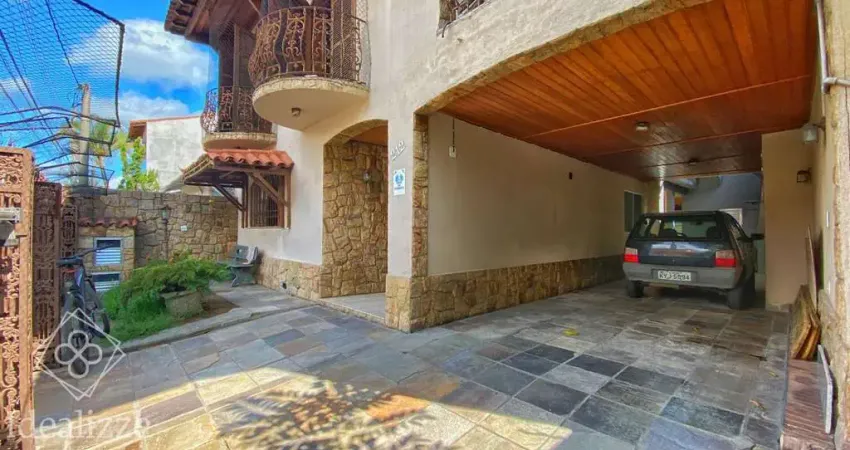 Casa para Venda em Volta Redonda / RJ no bairro Jardim Veneza