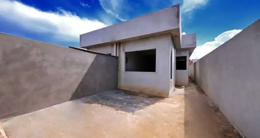 Casa nova linear com suíte e quintal no Arvoredo - Pinheiral RJ